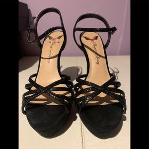 Penny loves Kenny Heels